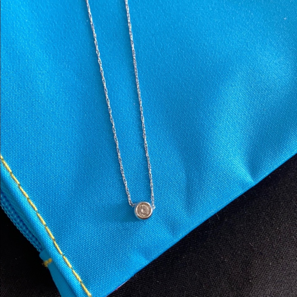 Diamond necklace set in platinum